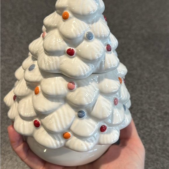 ✨NWOT ✨ Festive Ceramic Christmas Tree Candle - Nostalgic Collection - Picture 3 of 3